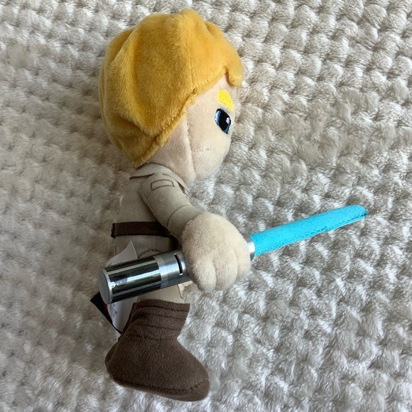 MATTEL Star Wars Luke Skywalker Plush Figure with Light Up Lightsaber Doll - Picture 4 of 12